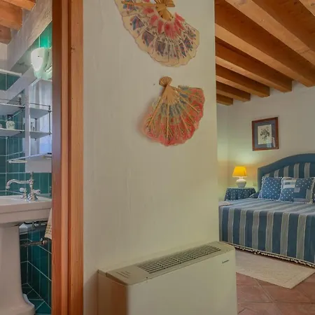 Villa Rudargia 10, Emma