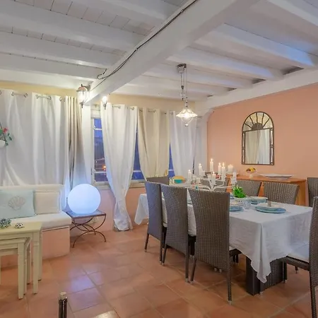 Villa Rudargia 10, Emma Olbia