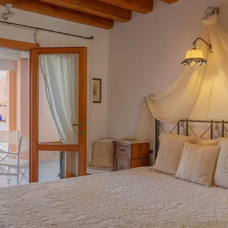 Rudargia 10, Emma Villa Olbia