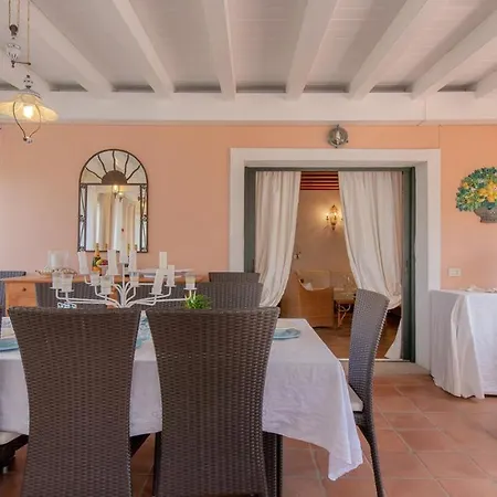 Villa Rudargia 10, Emma Olbia