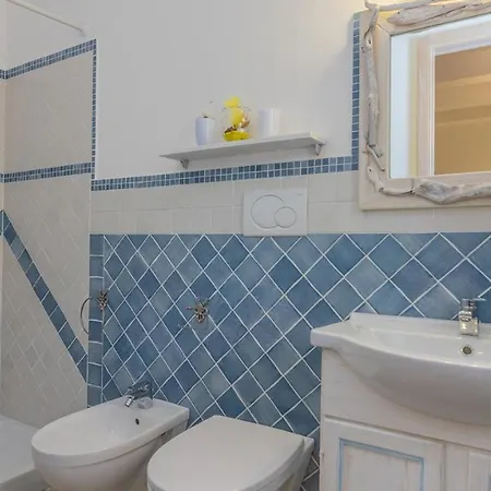 Rudargia 10, Emma Villa Olbia